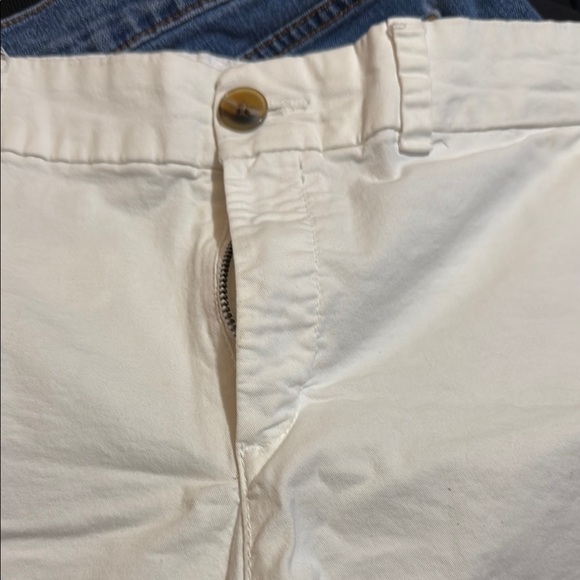 Old Navy Women's White Shorts - Picture 2 of 4